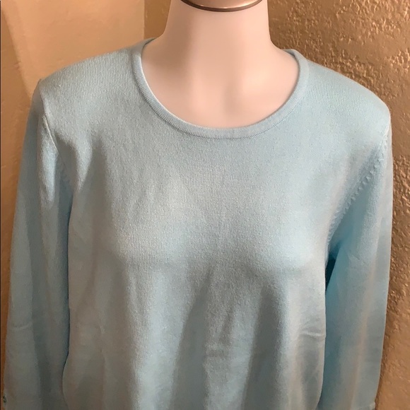 New Macy’s cozy yarn angel blue sweater $49 - Picture 9 of 15